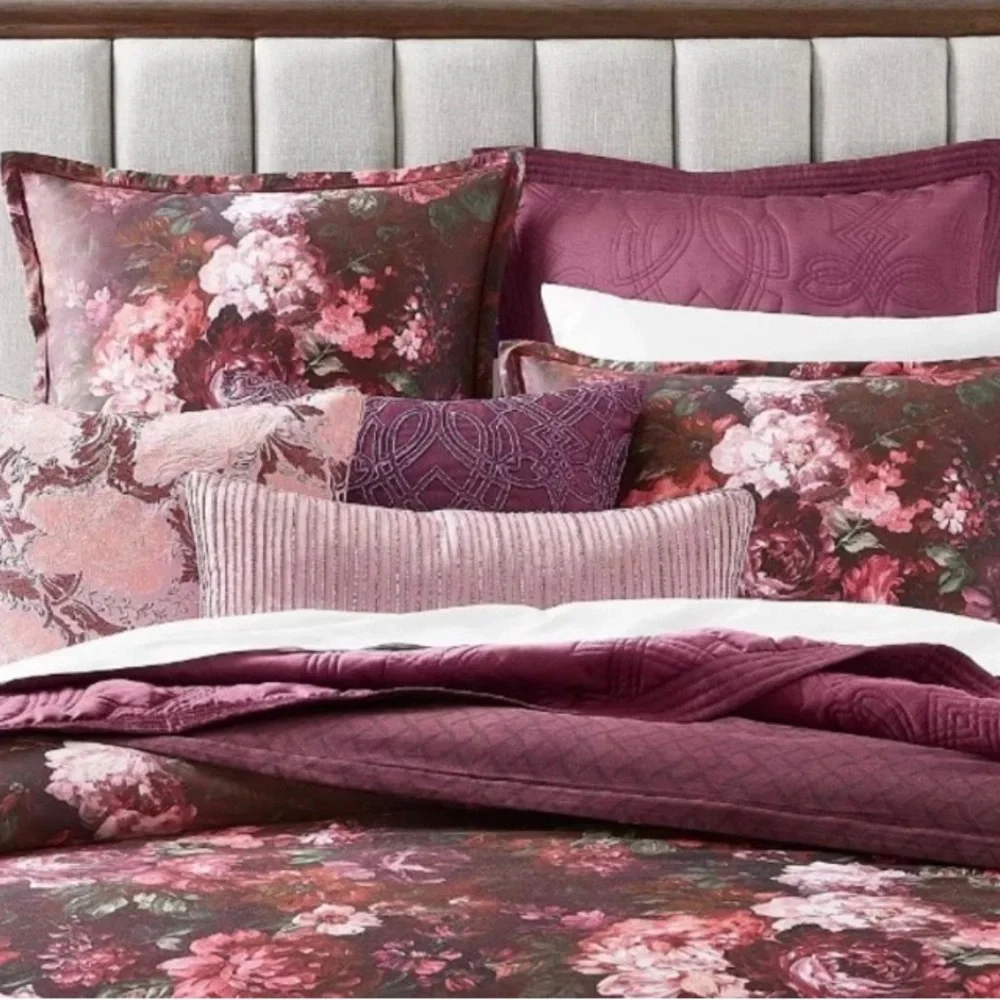 HOTEL COLLECTION
Dutch Floral Comforter Full/Queen - Picture 2 of 6